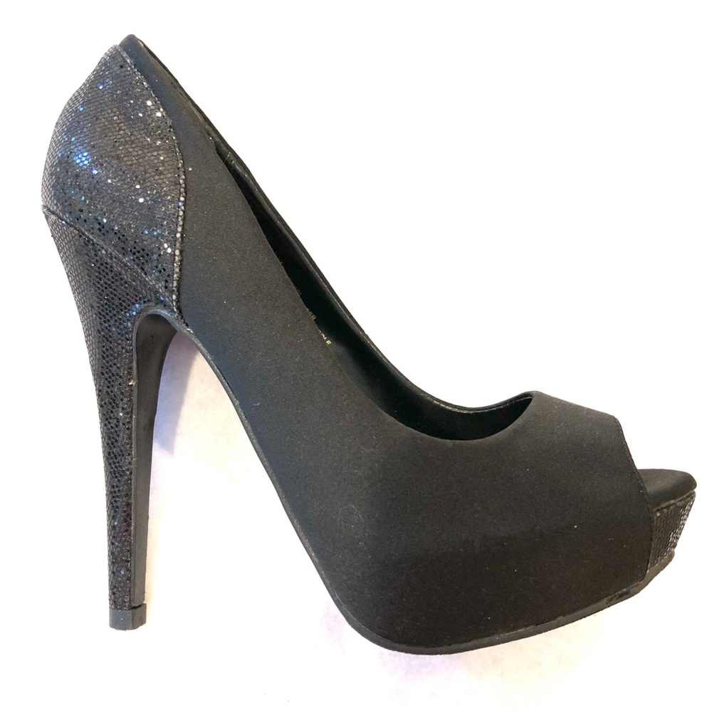 Steve Madden ~ Tessi ~ Peep Toe Platform Pumps ~ Black Shimmer Detail ~ 7.5